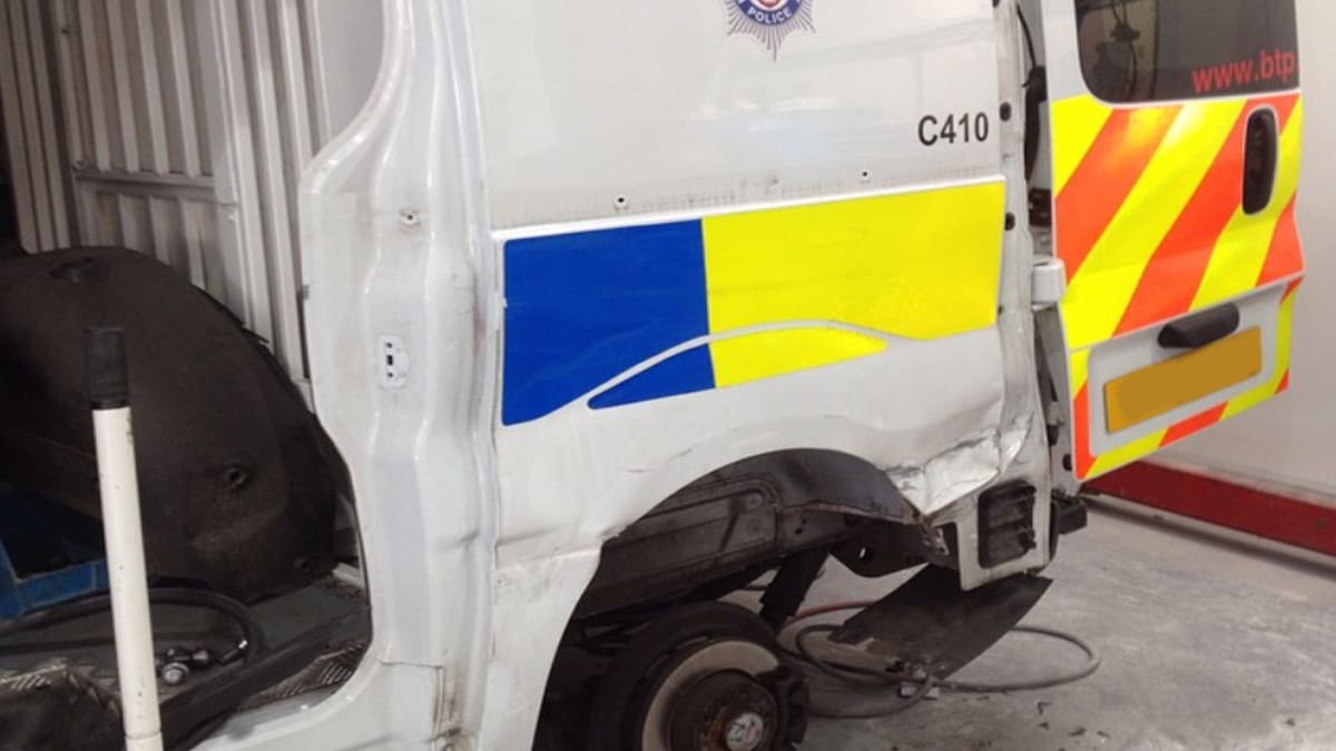 HallCraft repair police van