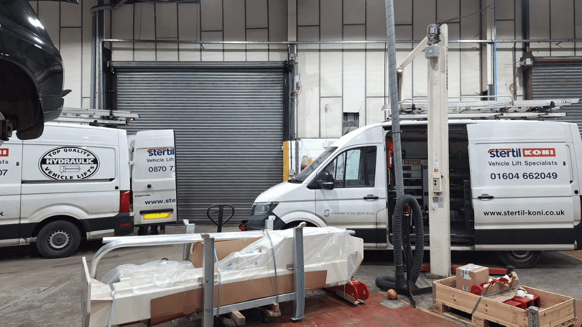 New heavy duty lift install at HallCraft Cradley Heath headquarters