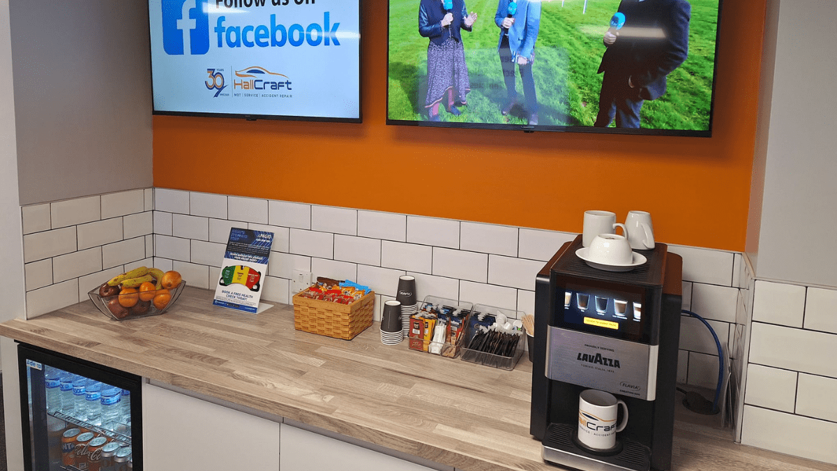 HallCraft are an Arval Approved Service Centre