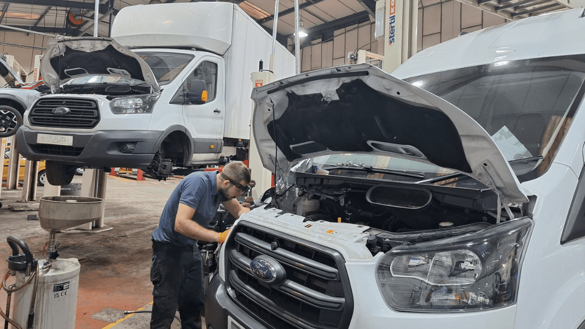 HallCraft are seeking an experienced Ford LCV Technician